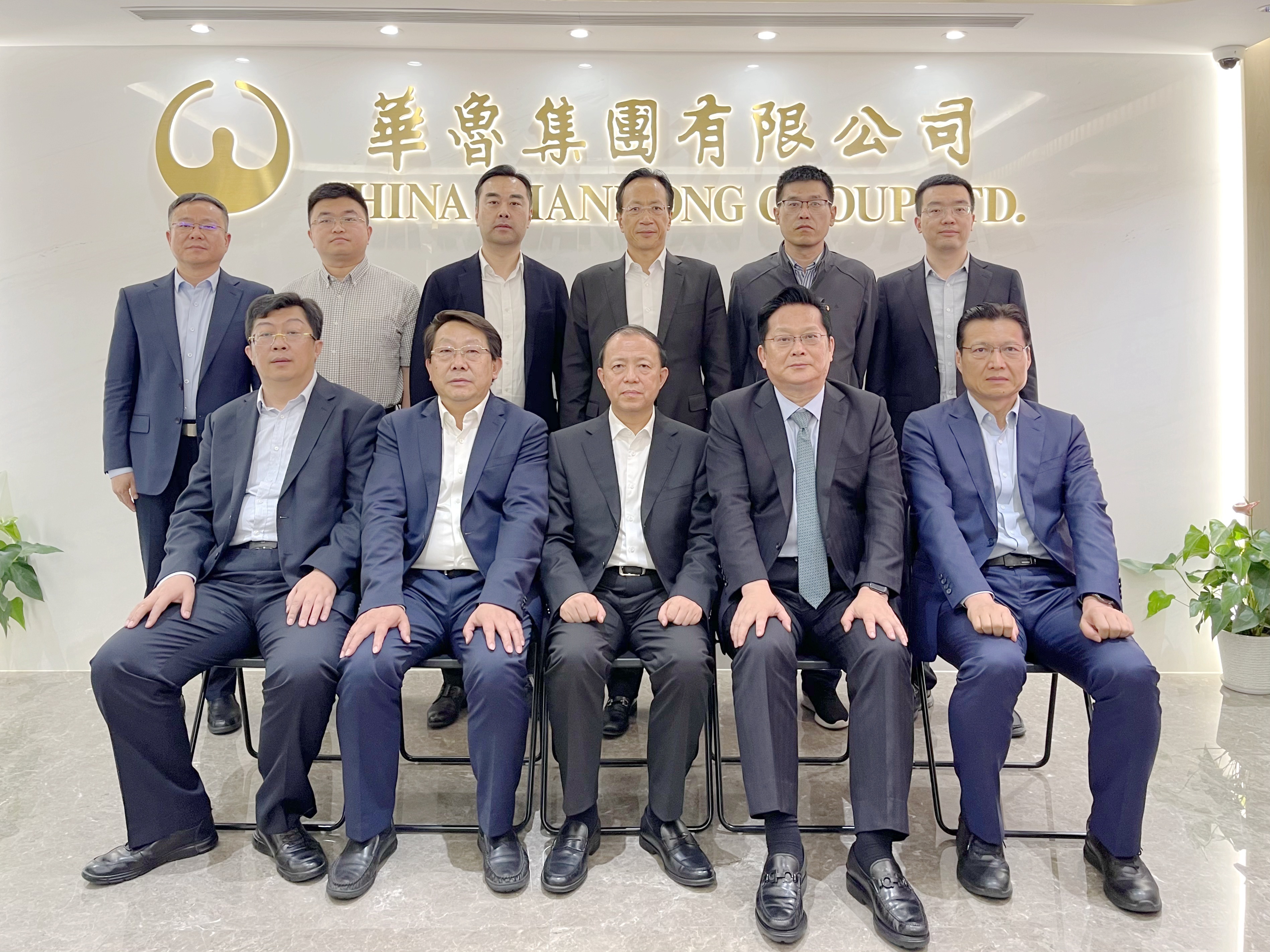 王書堅副主席到（香港）華魯集團調研-5.jpg