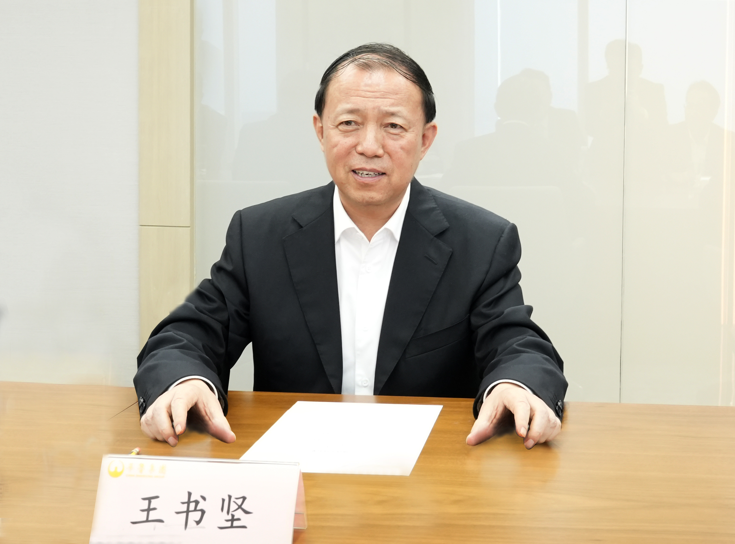 王書堅副主席到（香港）華魯集團調研-2.jpg